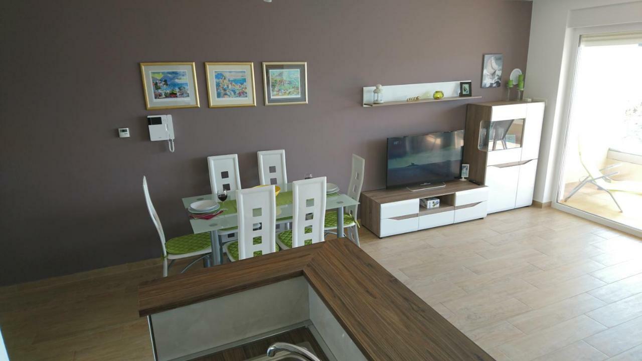 Luxury Apartments Sikiric With Fantastic View On The Sea Bibinje Eksteriør billede
